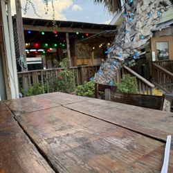 Guillermo's - Outdoor seating