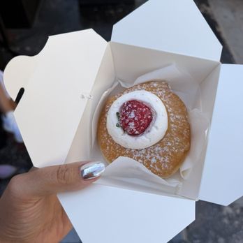 MEMORYLOOK - Strawberry donut. So good!! - Coffee & Tea Near Me - Los Angeles, California MEMORYLOOK - Strawberry donut. So good!! - Coffee & Tea Near Me - Los Angeles, California