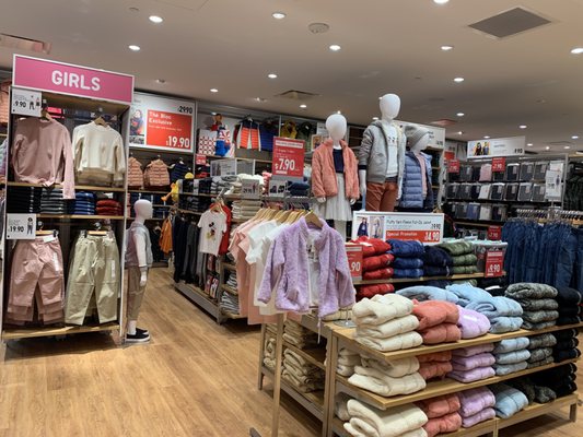 UNIQLO The BLOC by null