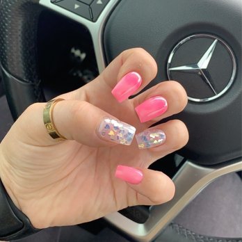 Great Nails - When I first got them done (March 14) vs now (April 20) - Nail Salons Near Me - Bastrop, Texas
