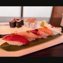 3 Guys Sushi - Cold 5 Piece Sushi Appetizer, Spicy Tuna Roll, Tuna Roll