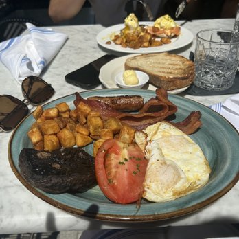 Balan's - Full breakfast - Cocktail Bars Near Me - Miami, Florida