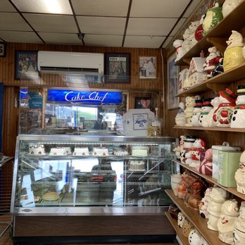 CakeChef Bakery - Inside - Bakeries Near Me - Staten Island, New York