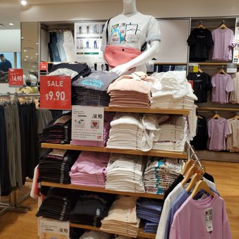 Uniqlo - Florida Mall - Women's Clothing Near Me - Orlando, Florida