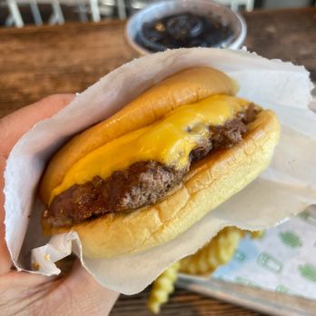 Shake Shack Glendale - Look at this small cheeseburger - Burgers Near Me - Glendale, California Shake Shack Glendale - Look at this small cheeseburger - Burgers Near Me - Glendale, California