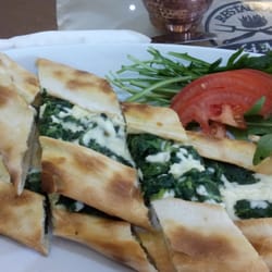 Restaurant Keyf-i Mangal - Pide mit Spinat