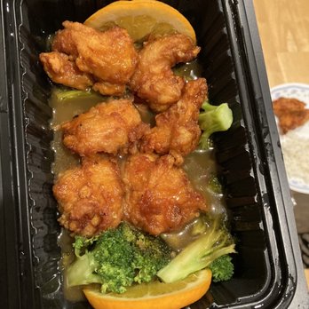 Thai Ocha - Orange chicken - sitting in puddle and SOGGY - Thai Near Me - Denton, Texas Thai Ocha - Orange chicken - sitting in puddle and SOGGY - Thai Near Me - Denton, Texas