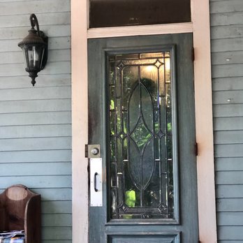 LaLou - Front door of LaLou on Girod Street in Mandeville - Breakfast & Brunch Near Me - Mandeville, Louisiana