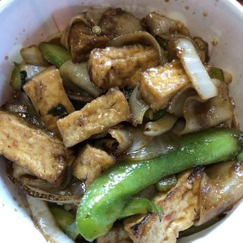 Thai Chili 2go - Spicy basil noodle with tofu - Thai Near Me - Scottsdale, Arizona