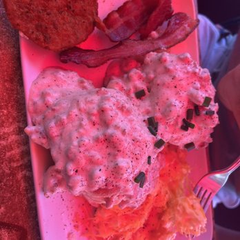 Ruby Slipper Pensacola - Biscuits And Gravy - Breakfast & Brunch Near Me - Pensacola, Florida