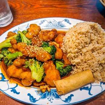 Fortune Cookie - Sesame Chicken with Broccoli, Fried Rice, Veggie Roll - Chinese Near Me - Atlanta, Georgia