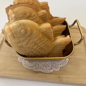 Bingsu Bingsu - red bean and custard taiyaki - Ice Cream & Frozen Yogurt Near Me - Arcadia, California Bingsu Bingsu - red bean and custard taiyaki - Ice Cream & Frozen Yogurt Near Me - Arcadia, California