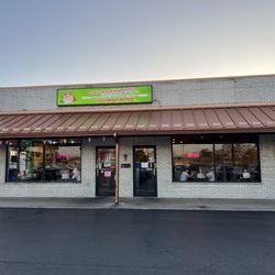 Taqueria Los 2 Hermanos - Outside