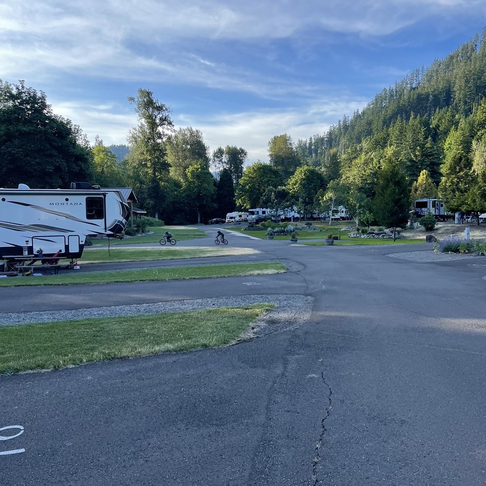 Casey's Riverside RV Park - More spaces - RV Parks Near Me - Westfir, Oregon