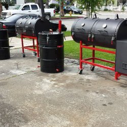 Que Master Barbecue - Smokers for sale.