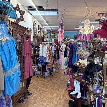 Spunky Rose - Inside - Used, Vintage & Consignment Near Me - Chatsworth, California
