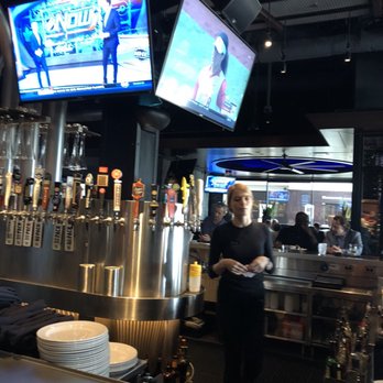Yard House - Bar - New American Near Me - Springfield, Virginia
