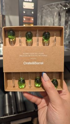 Crate & Barrel by null