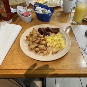 Route 60 Diner - One egg scrambled with bacon and breakfast potatoes. - Diners Near Me - Lake Wales, Florida Route 60 Diner - One egg scrambled with bacon and breakfast potatoes. - Diners Near Me - Lake Wales, Florida