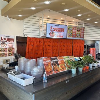 Zhangliang Malatang - Weigh your bowl here and pick your broth.  They'll cook amd bring you the finished product - Chinese Near Me - Dublin, California