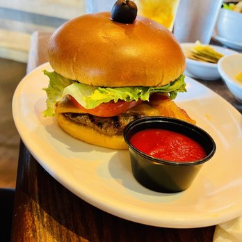 Mangiamo By 604 - 604 Burger - Italian Near Me - Honolulu, Hawaii Mangiamo By 604 - 604 Burger - Italian Near Me - Honolulu, Hawaii