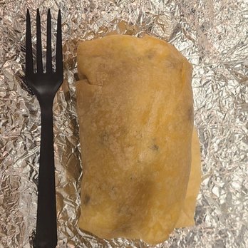 Chipotle Mexican Grill - Chicken burrito, way too small. - Mexican Near Me - Rosslyn, Virginia
