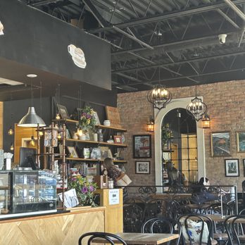 Roggenart European Bakery, Bistro & Cafe - decor - Bakeries Near Me - Columbia, Maryland