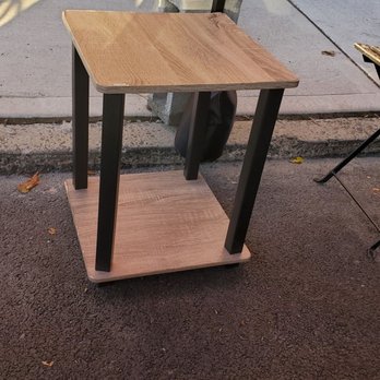 Hamilton's - The drinking table. - Bars Near Me - Brooklyn, New York