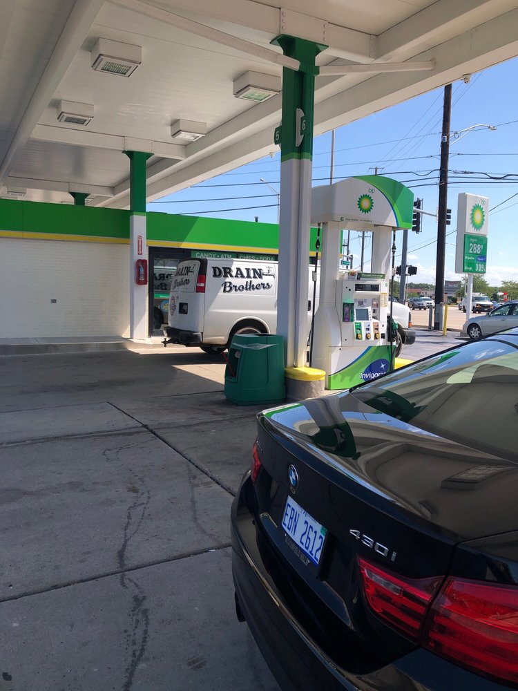 BP GAS STATION Updated September 2024 1 Waukegan Rd, Deerfield