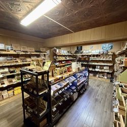 Grumpy’s Cigars & Lounge