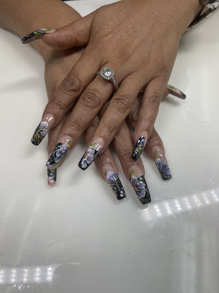 KIKI NAILS AND SPA Updated May 2024 17 Photos 9141 E Stockton