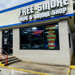 Free Smoke Vape and Smoke Shop - Storefront - Free Smoke Vape and Smoke Shop