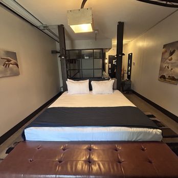 FOUND:RE Phoenix - Hotels Near Me - Phoenix, Arizona
