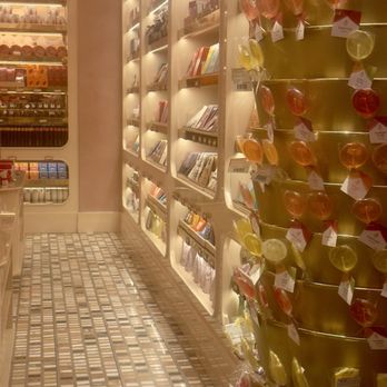 Tin Building by Jean-Georges - Spoiled parrot - Grocery Near Me - New York, New York