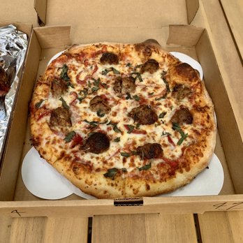 Forkless - Meatball pizza!  Insanely good and now Matt's new favorite. - Pizza Near Me - Maple Plain, Minnesota
