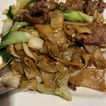 Peter Chang - Beef D12. Flat Rice Noodles Stir-Fry - Szechuan Near Me - Virginia Beach, Virginia Peter Chang - Beef D12. Flat Rice Noodles Stir-Fry - Szechuan Near Me - Virginia Beach, Virginia