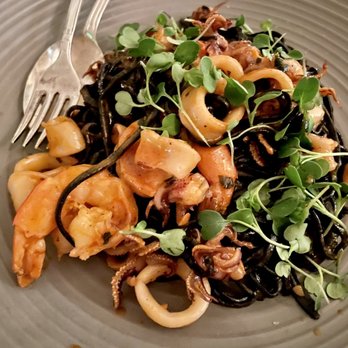 Como - Squid ink vermicelli - Italian Near Me - Kirkland, Washington Como - Squid ink vermicelli - Italian Near Me - Kirkland, Washington