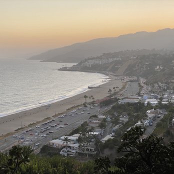 Palisades Bluffs Park - Parks Near Me - Pacific Palisades, California Palisades Bluffs Park - Parks Near Me - Pacific Palisades, California