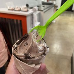 Soft serve with Oreos
