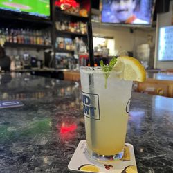 Hi-Neighbor Tavern - Peach refresher