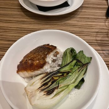 The Lobby Bar - Red Snapper - American Near Me - Miramar Beach, Florida