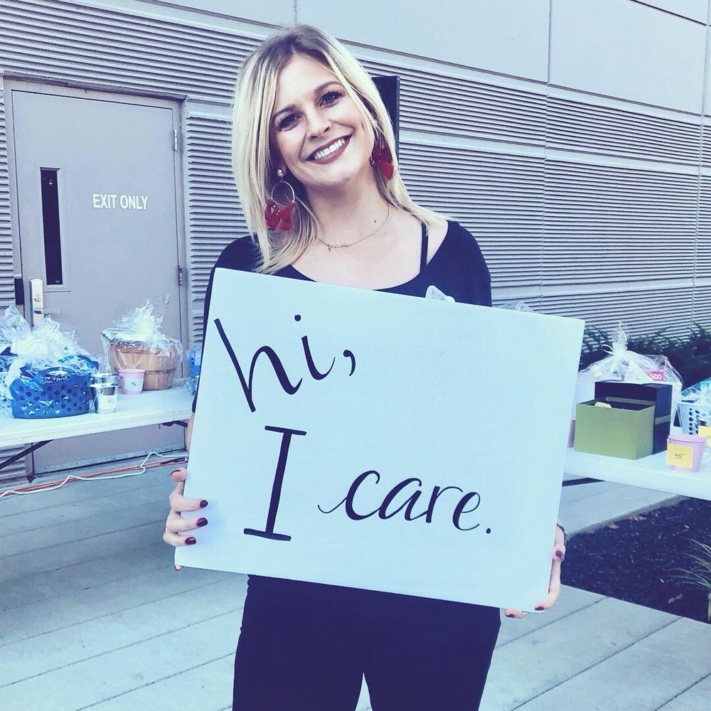 Robin Helget - Millennial Therapist - grief counselor in Prairie Village, KS