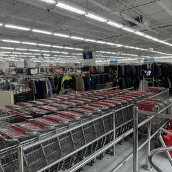 Village Discount Outlet