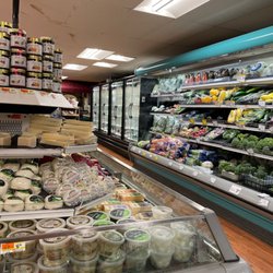 Shelburne Supermarket - Deli/produce area