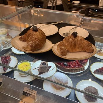 il bistrot - Inside - Ice Cream & Frozen Yogurt Near Me - Rome, RM