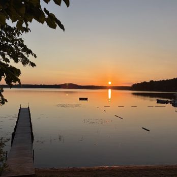 Upper Cullen Resort & Campground - Sunset over Upper Cullen Lake. - Hotels Near Me Upper Cullen Resort & Campground - Sunset over Upper Cullen Lake. - Hotels Near Me