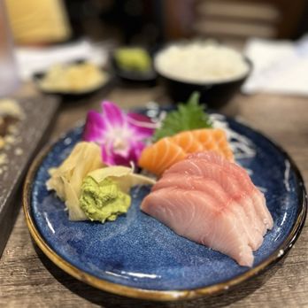 New Osaka Sushi - 8 piece sashimi (salmon & hamachi) - Japanese Near Me - Sacramento, California New Osaka Sushi - 8 piece sashimi (salmon & hamachi) - Japanese Near Me - Sacramento, California