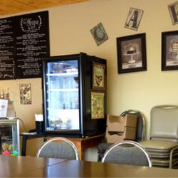 Heidi's Coffee & Bake Shop - Inside