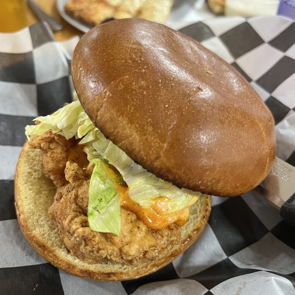 Boss' Pizza & Chicken - Clutch Cluck Chicken Sandwich - Pizza Near Me - Keystone, South Dakota Boss' Pizza & Chicken - Clutch Cluck Chicken Sandwich - Pizza Near Me - Keystone, South Dakota