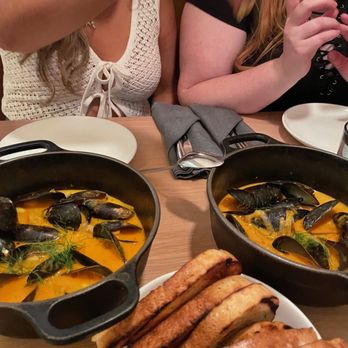 The Warbler - Steamed Mussels - Pasta Shops Near Me - Chicago, Illinois